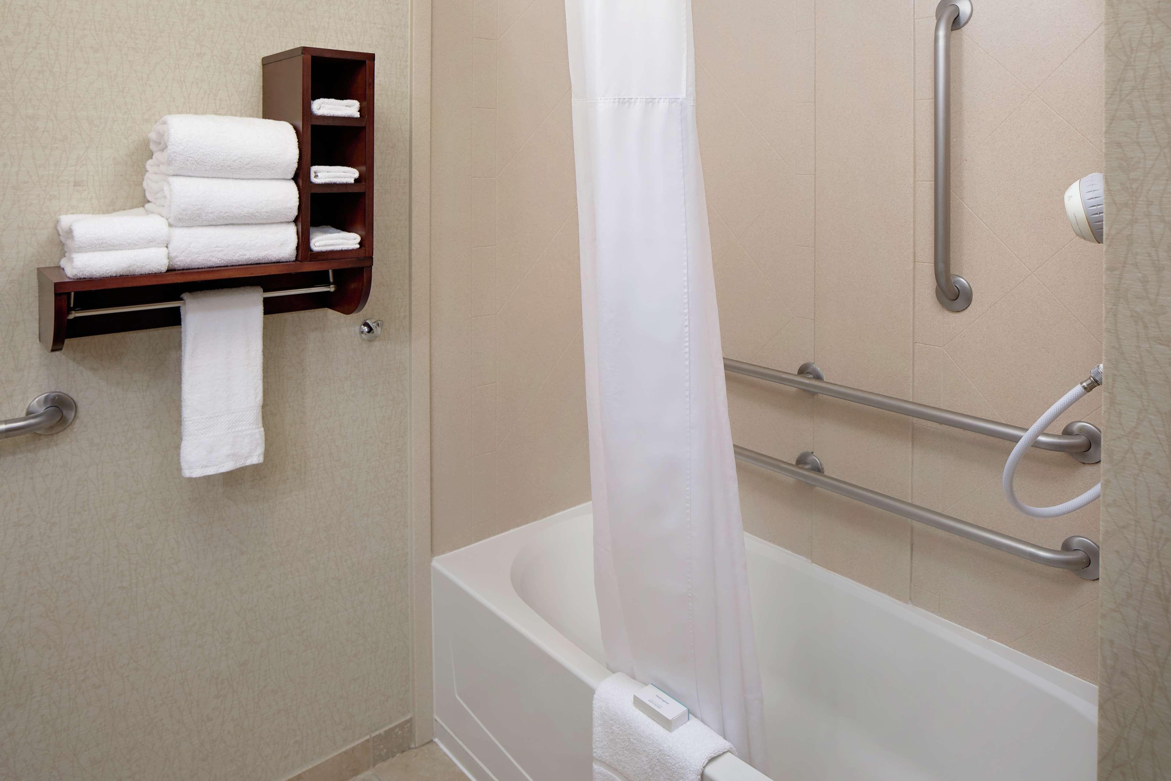Hampton Inn Long Island/Islandia Eksteriør bilde