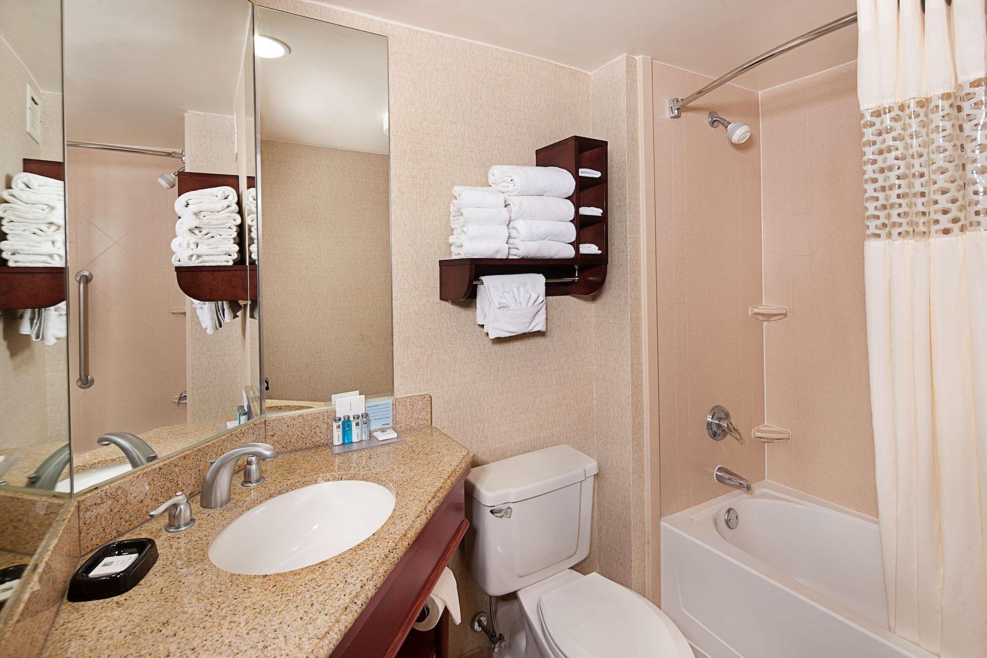 Hampton Inn Long Island/Islandia Eksteriør bilde